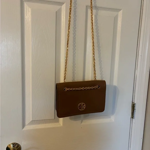 Tory Burch Authentic Carson Tan Convertible Crossbody Bag with Gold Chain - Picture 3 of 7